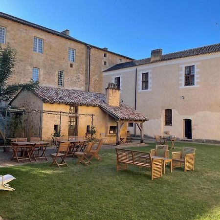 Auberge De Jeunesse Hi Cadouin Exterior foto